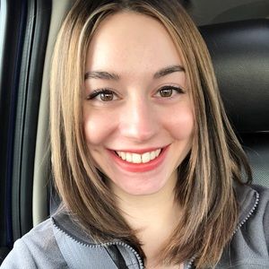 Meet your Posher, Lacey